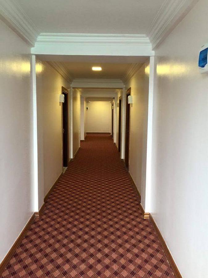 Venus Star Hotel ヤンゴン エクステリア 写真