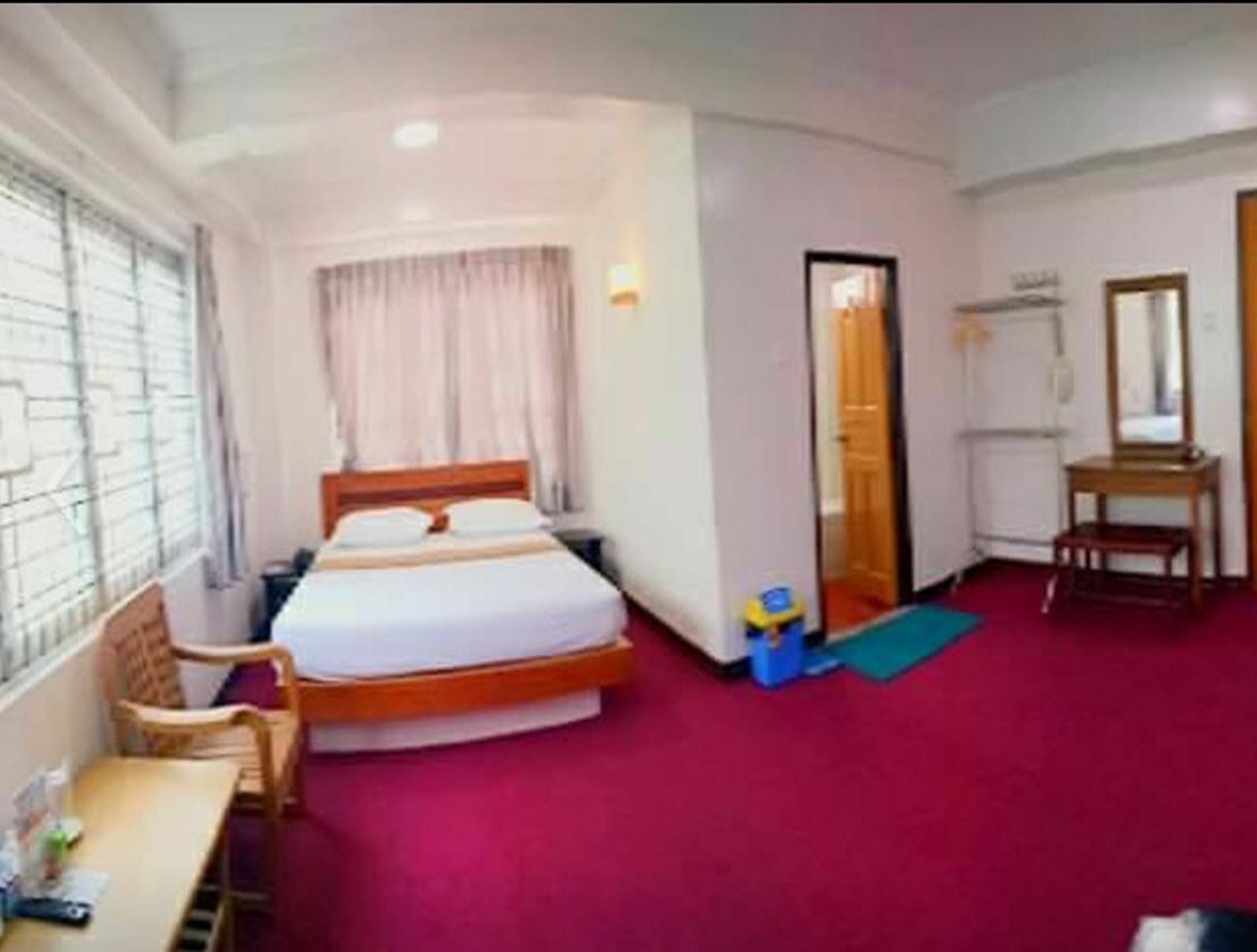Venus Star Hotel ヤンゴン エクステリア 写真